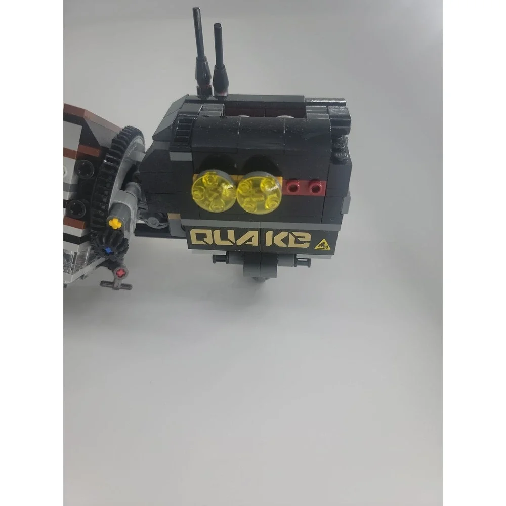 LEGO Ninjago Movie: Quake Mech (70632) Incomplete But Nice PICS!